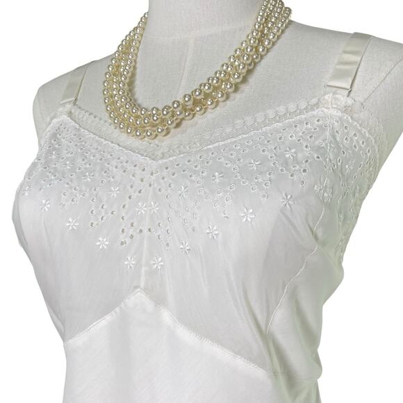 Vintage 50s Grandma White Bias-Cut Embroidered Lacy Full Slip Dress Size M - Picture 7 of 15
